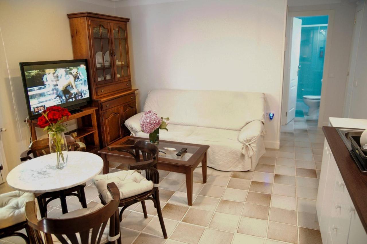 Apartamentos Individuales Con Piscina Galapagar Eksteriør bilde